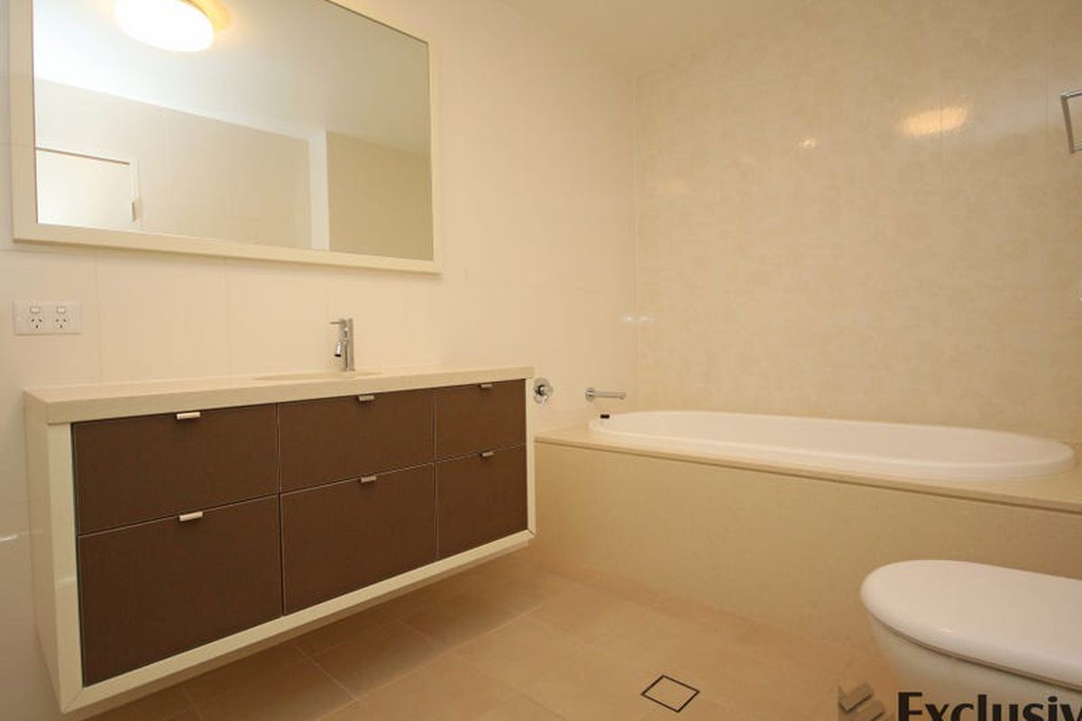 510 / 2 Peninsula Drive, Breakfast Point