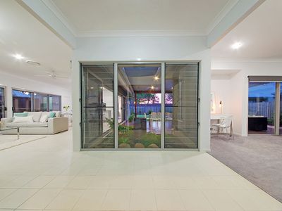 24 Barrington Crescent, Wakerley