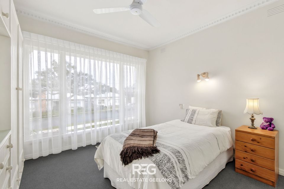 24 Cambra Road, Belmont