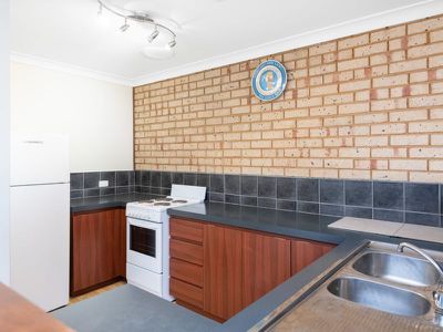 4 / 106 Wittenoom Street, West Lamington