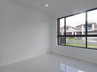 76 Contour Road, Austral