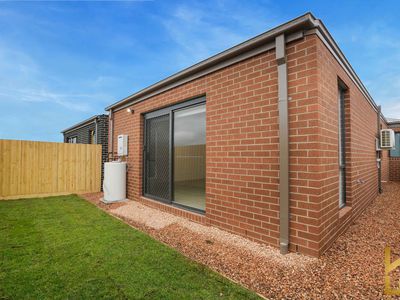 5 Lahore Close, Mount Cottrell
