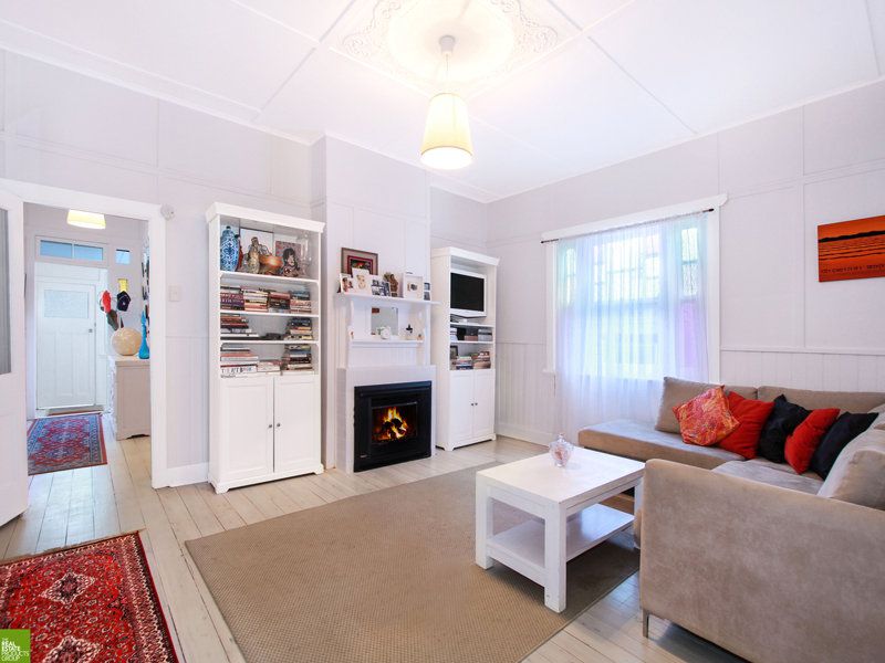 25 Mangerton Road, Wollongong