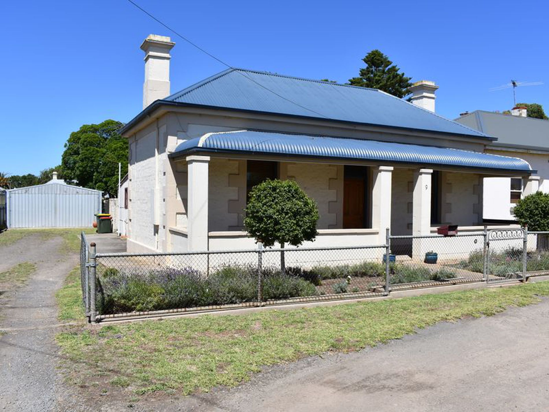 9 Main Street, Millicent