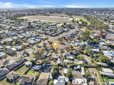 8 Sinclair Place, Horsham