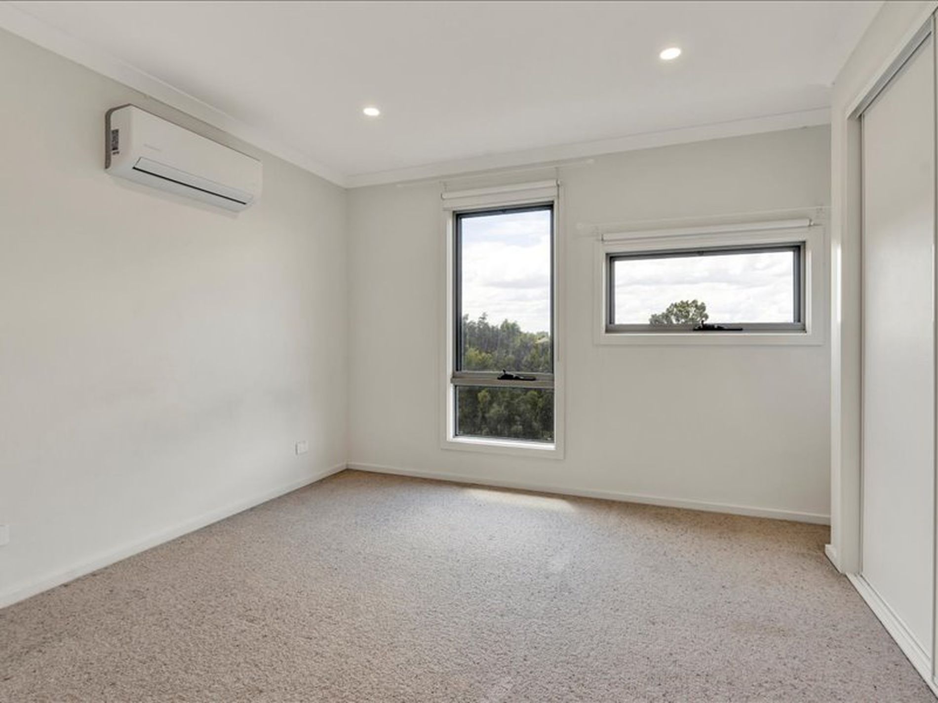 34 Luxe Terrace, Point Cook
