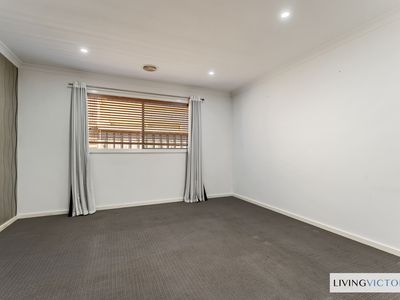 53 Stoneyfell Road, Point Cook