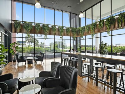 1271 / 56 Scarborough Street, Southport