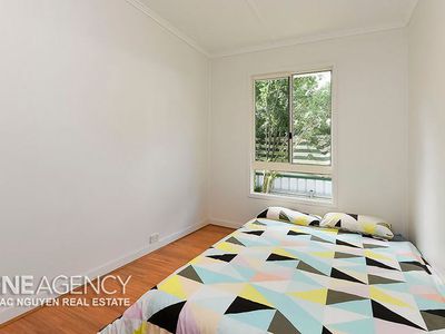 240 Freeman Rd, Inala