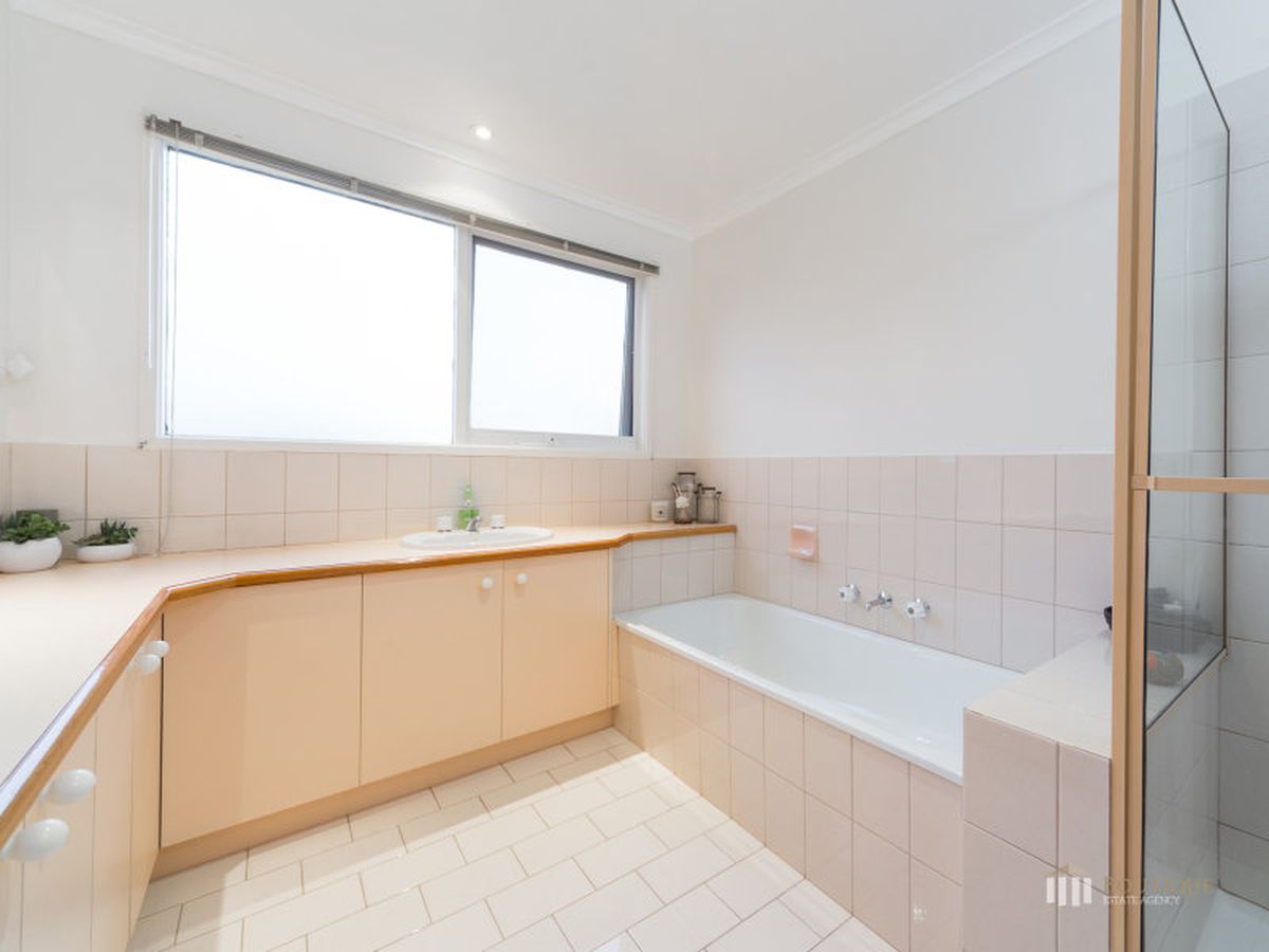 2 Reema Boulevard, Endeavour Hills