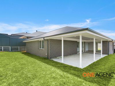 15 Oak Farm Road, Calderwood