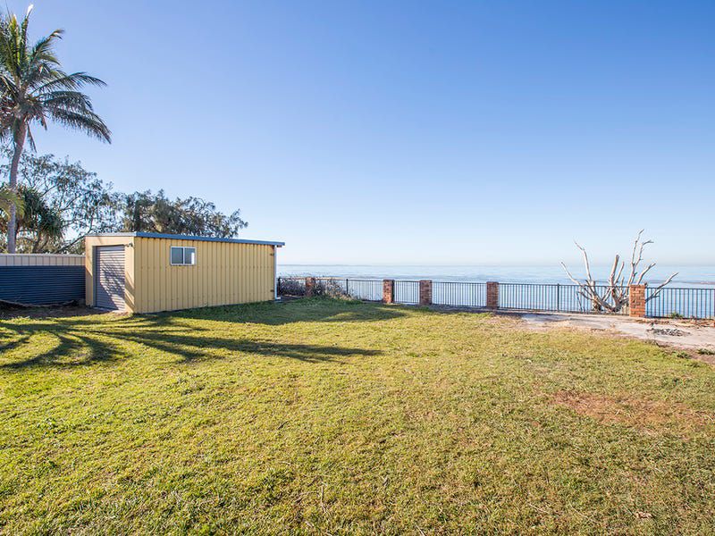 30 Bayside Drive, Beachmere