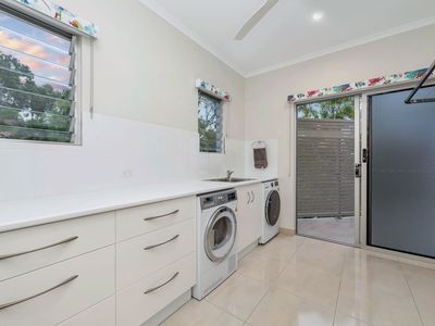 1 Seaview Court, Castle Hill