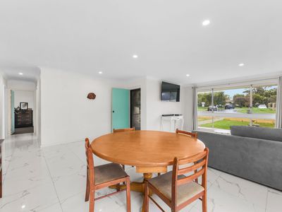 31 Galliers Avenue, Armadale
