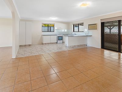 35 Meadow Brook Crescent, Merrimac