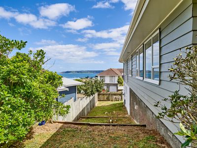 11 De Castro Place, Titahi Bay