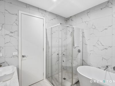 3 Pienza Road, Fraser Rise