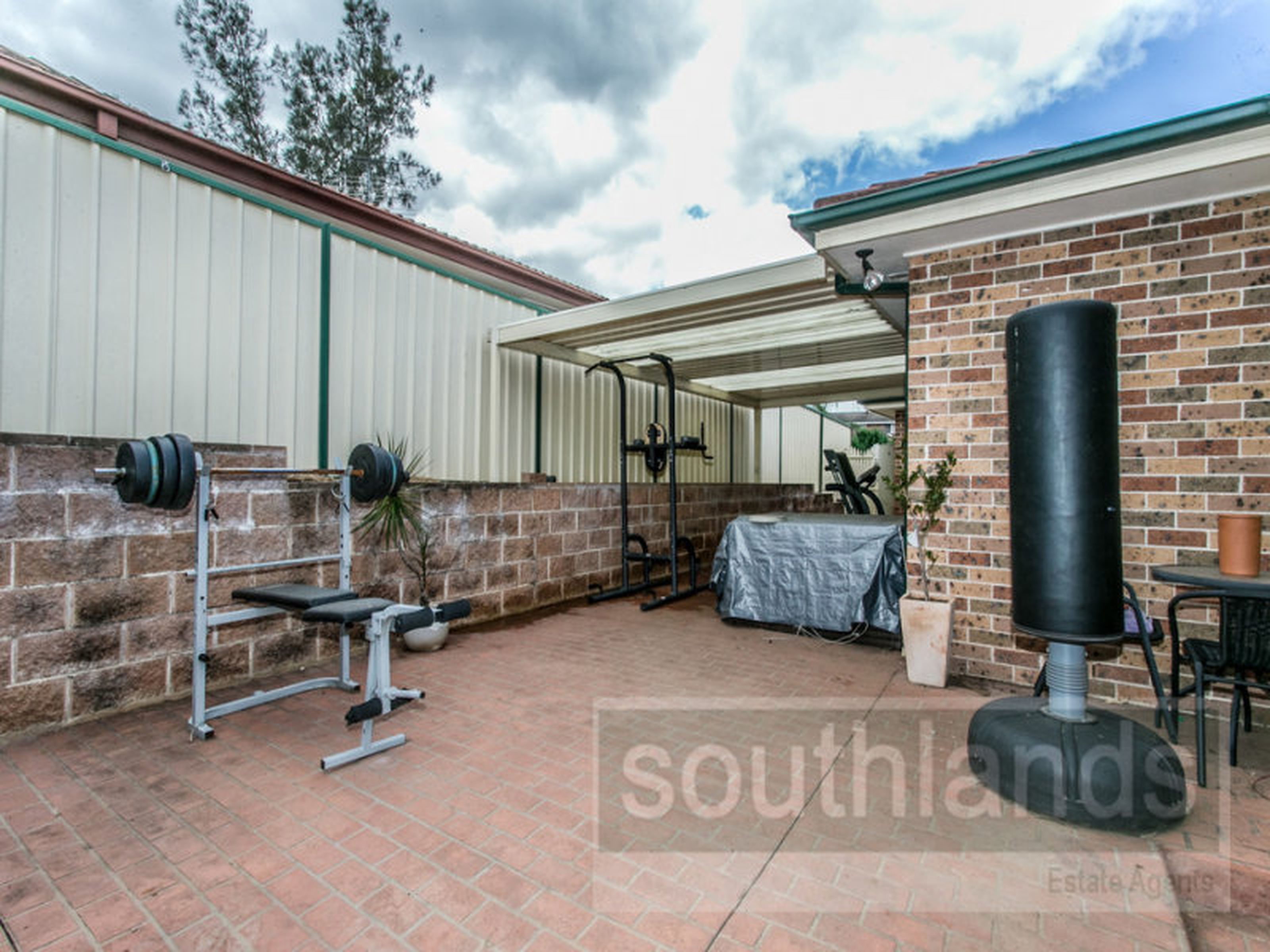 2 / 1 Barron Field Drive, GLENMORE PARK