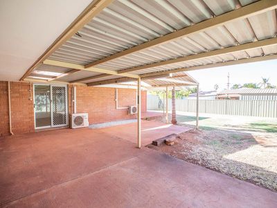 50 Giles Avenue, Newman