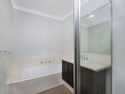 11 Giallo Way, Eglinton