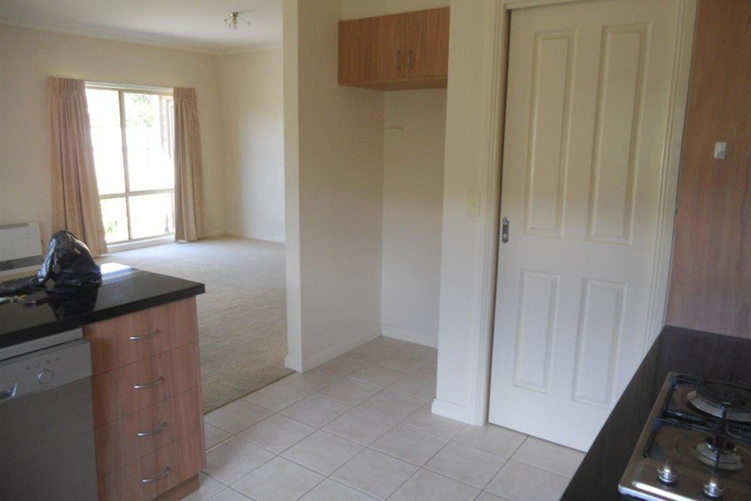 4 / 16 McTavish Boulevard, Horsham