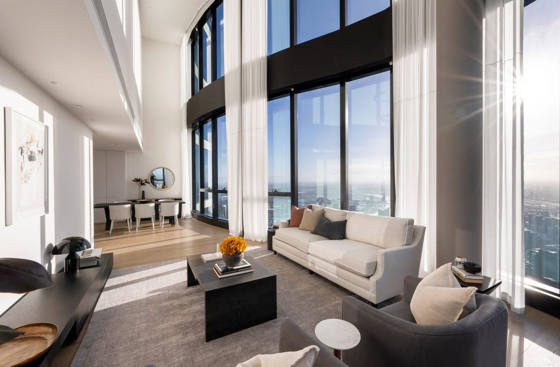 9701 / 70 Southbank Boulevard, Southbank