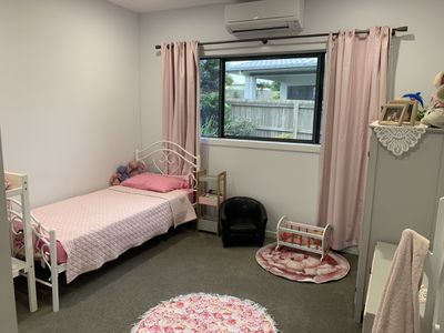 35 LAVENDER CRESCENT, Atherton