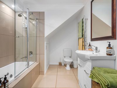 100 Douglas Road, Mount Macedon