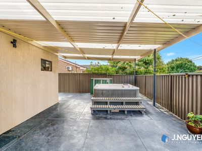 40 Oxford Street, Smithfield