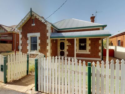 112 Bultje Street, Dubbo