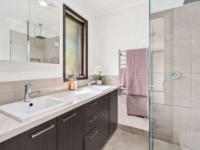17-19 St Elmo Crescent, Highton