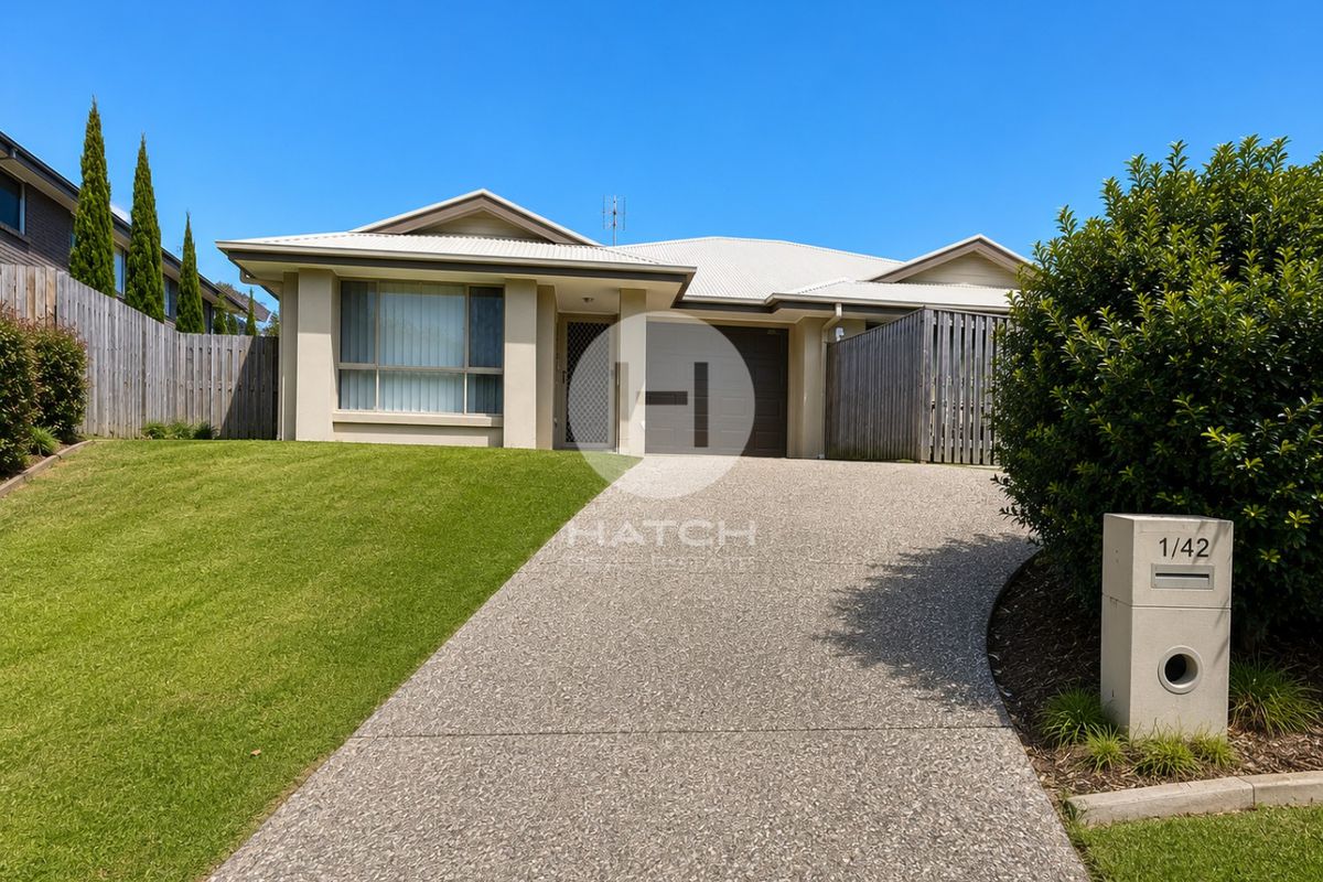 Light-Filled Three-Bedroom Duplex with Air-Conditioned Living