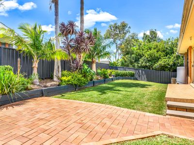 33 Belton Way, Forster