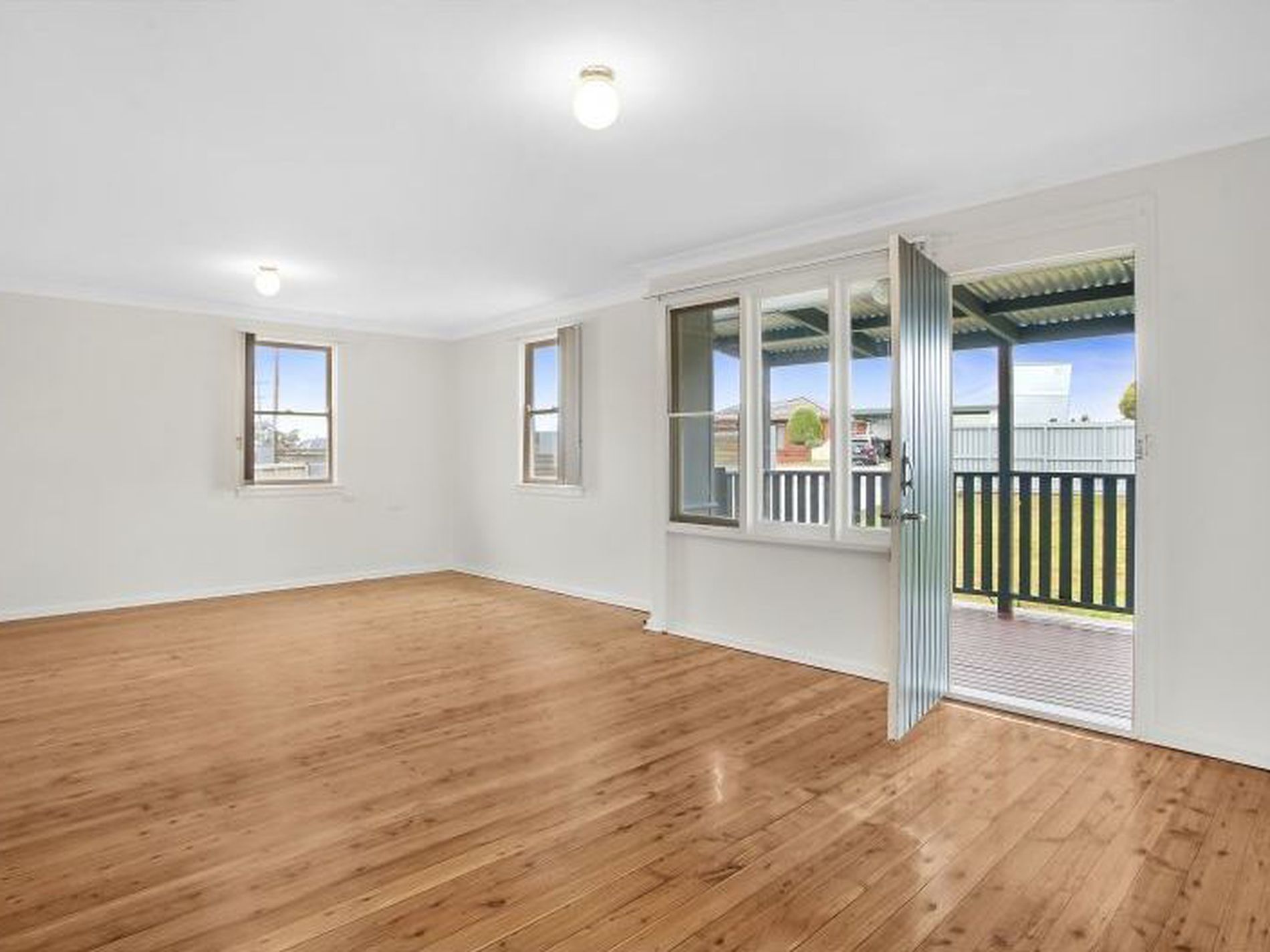 90 Lake Entrance Road, Mount Warrigal