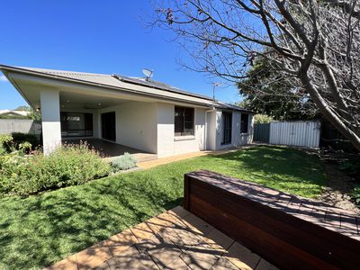 18 Peel Place, Dubbo