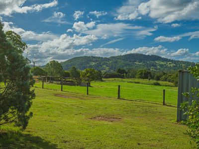 40 McGinn Road, Gheerulla