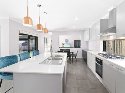 82  Sundowner Parkway (The Gables), Box Hill