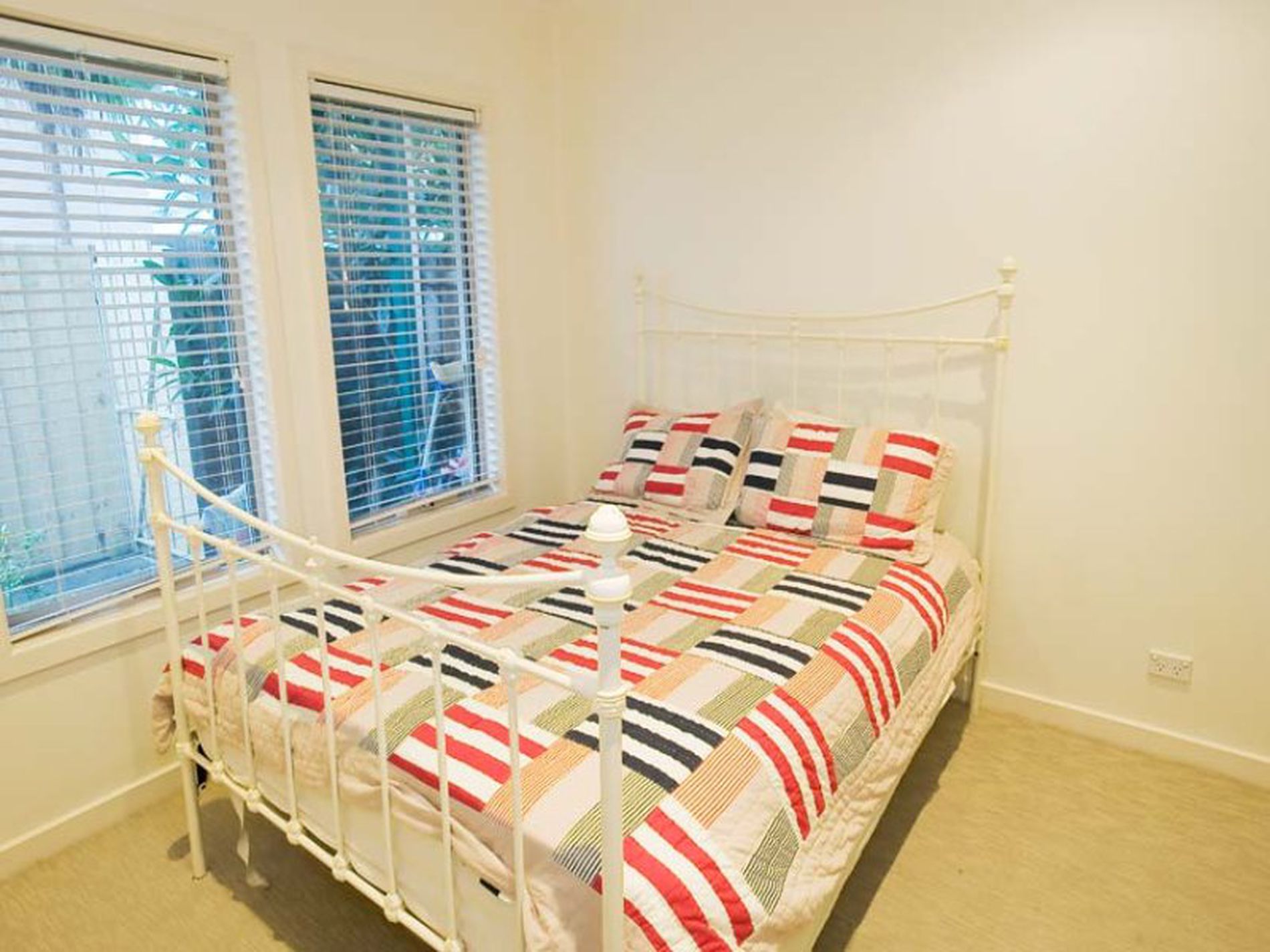 2 / 164 Aitken Street, Williamstown