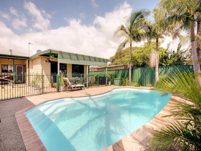 10 Boronia Ave, Windang