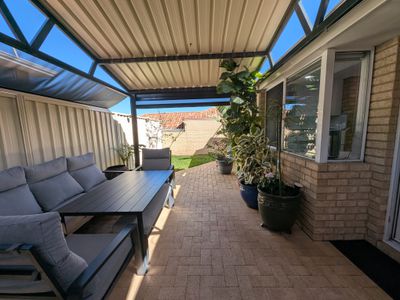 2 / 8 Kanimbla Street, Bicton