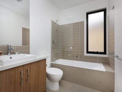 12 / 24 Craig Street, Keilor East