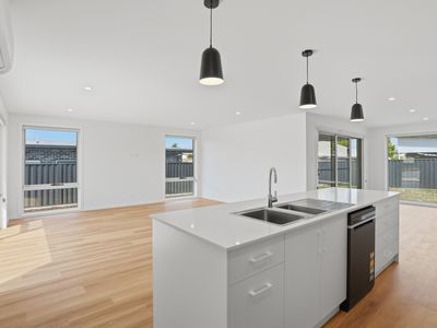 2 Coultman Close, Beaconsfield