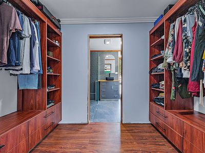 1 Usher Road, Mount Julian