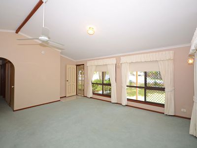 4 WILLIAM STREET, Urangan