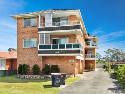 3 / 27 Point Road, Tuncurry