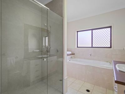 43 Ambrose Drive, Augustine Heights