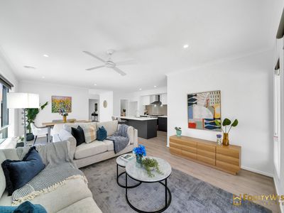 6 Sparland Street, Manor Lakes