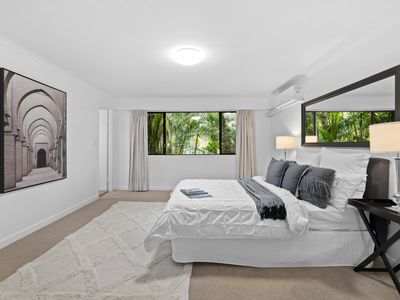 15 / 12 Woodstock Avenue, Taringa