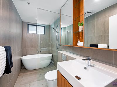 301 / 71 Euston Road, Alexandria