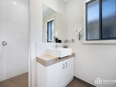 12 Lockington Crescent, Dandenong